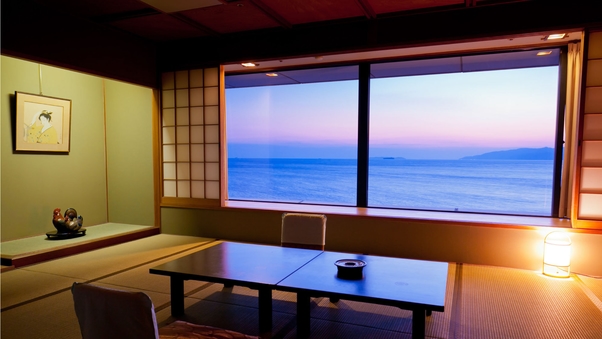 【喫煙】海を眺める絶景のデラックス和室〜夕食お部屋食